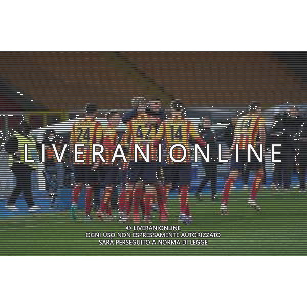 Emmanuele Mastrodonato/LMedia - US Lecce vs US Cremonese - Italian soccer Serie B match 2021/2022 January 23 2022 - Stadio Via del Mare Lecce, Italy US Lecce vs US Cremonese Photo showing: US Lecce celebrates after scoring a goal of 2-1 @Emmanuele Mastrodonato/LiveMedia /AGENZIA ALDO LIVERANI SAS