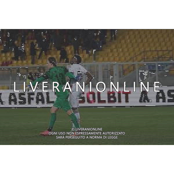 Emmanuele Mastrodonato/LMedia - US Lecce vs US Cremonese - Italian soccer Serie B match 2021/2022 January 23 2022 - Stadio Via del Mare Lecce, Italy US Lecce vs US Cremonese Photo showing: MARCO CARNESECCHI (US Cremonese) and CALEB OKOLI (US Cremonese) @Emmanuele Mastrodonato/LiveMedia /AGENZIA ALDO LIVERANI SAS
