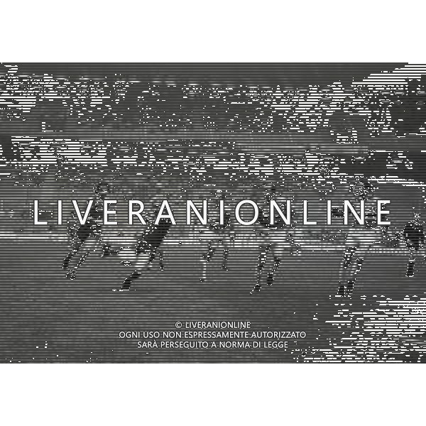 12-02-1992 GENOVA QUARTI DI FINALE DI ANDATA DI COPPA ITALIA SAMPDORIA-ROMA 1-0 NELLA FOTO TIRO RUDY VOELLER AG ALDO LIVERANI SAS