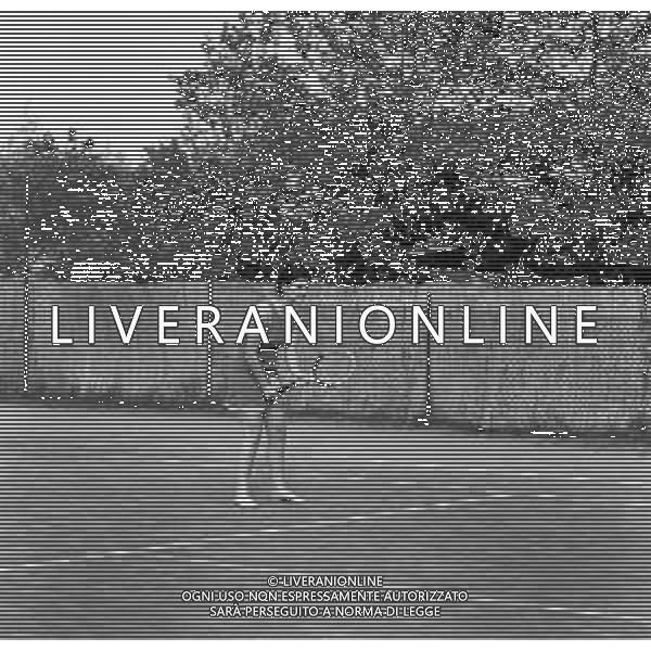 RETROSPETTIVA CLAUDIA MORI ATTRICE E CANTANTE NELLA FOTO A RIMINI NEL 1969 MENTRE GIOCA A TENNIS ©Archivio Giovanni Liverani/AGENZIA ALDO LIVERANI SAS