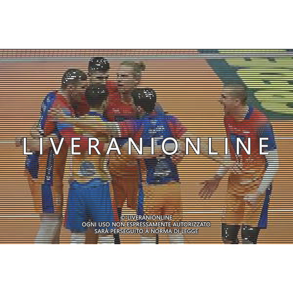 ¬© TVRG esultanza Monza dopo un punto Vero Volley Monza vs Allianz Milano Campionato SuperLega Credem Banca - 15a giornata Monza 26-01-2022 Arena di Monza foto Roberto Garavaglia/ag. Aldo Liverani sas/AGENZIA ALDO LIVERANI SAS