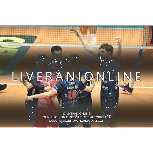 ¬© TVRG esultanza Milano dopo un punto Vero Volley Monza vs Allianz Milano Campionato SuperLega Credem Banca - 15a giornata Monza 26-01-2022 Arena di Monza foto Roberto Garavaglia/ag. Aldo Liverani sas/AGENZIA ALDO LIVERANI SAS