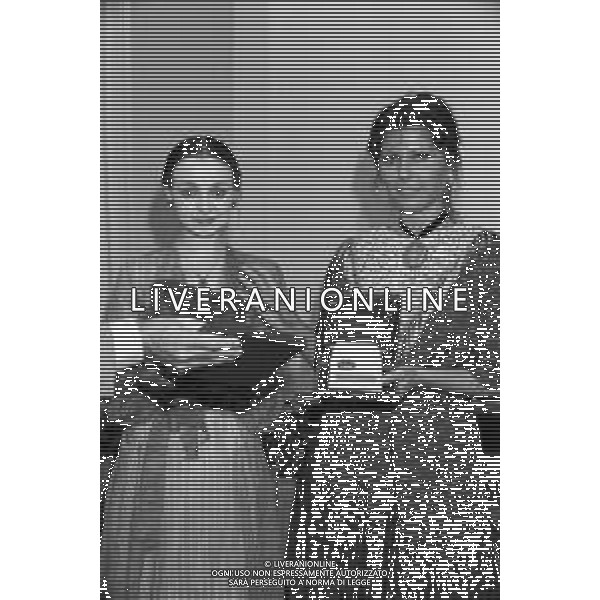RETROSPETTIVA CLAUDIA MORI ATTRICE E CANTANTE NELLA FOTO A CAMPIONE NEL 1981 CON MILENA VUKOTIC ©Archivio Giovanni Liverani/AGENZIA ALDO LIVERANI SAS