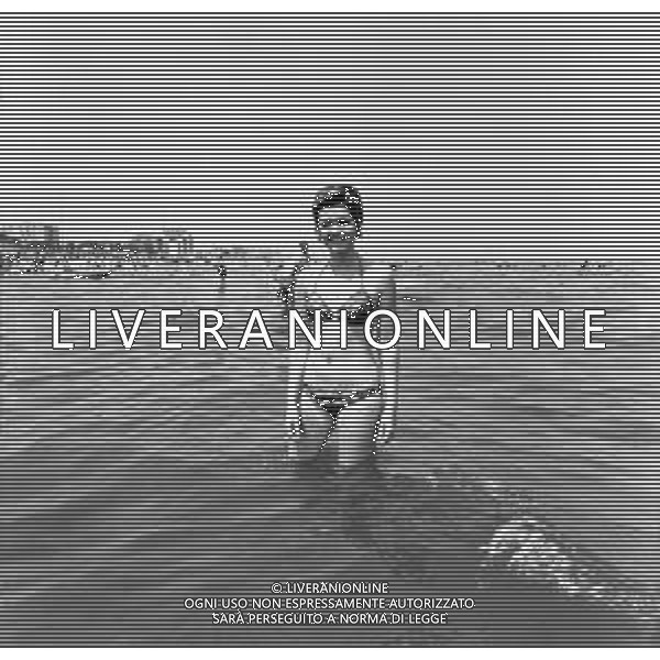 RETROSPETTIVA LORETTA GOGGI ATTRICE E CANTANTE NELLA FOTO IN COSTUME AL MARE A RIMINI NELL\'AGOSTO DEL 1969 ©archivio Giovanni Liverani/AGENZIA ALDO LIVERANI SAS