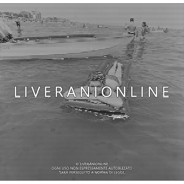 RETROSPETTIVA LORETTA GOGGI ATTRICE E CANTANTE NELLA FOTO IN COSTUME AL MARE A RIMINI NELL\'AGOSTO DEL 1969 ©archivio Giovanni Liverani/AGENZIA ALDO LIVERANI SAS
