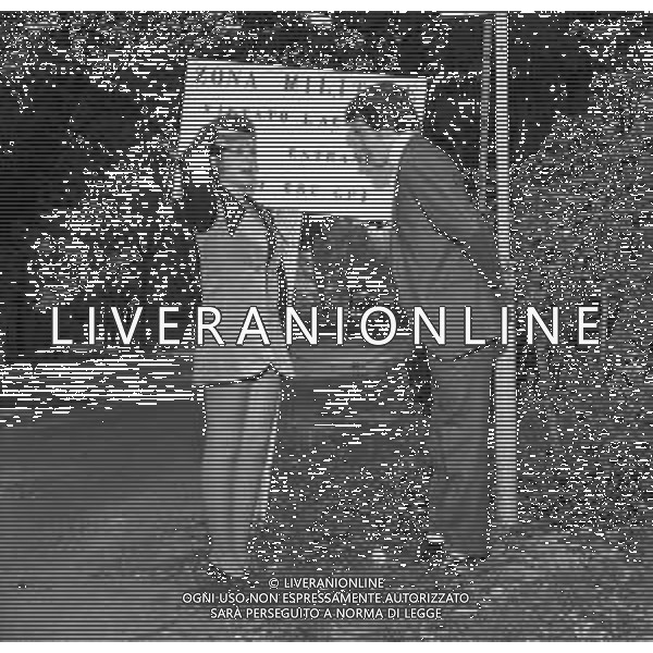 RETROSPETTIVA LORETTA GOGGI ATTRICE E CANTANTE NELLA FOTO CON ALDO REGGIANI A ROMA NELL\'OTTOBRE 1969 ©archivio Giovanni Liverani/AGENZIA ALDO LIVERANI SAS