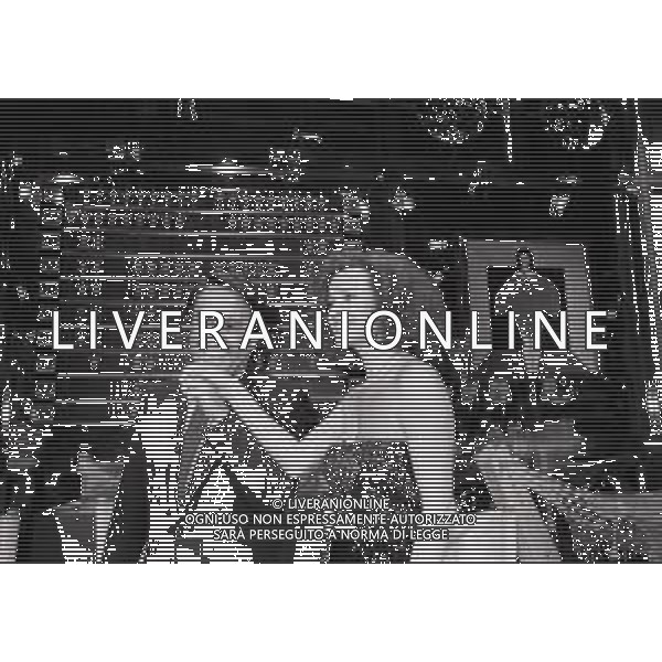 RETROSPETTIVA LAURA ANTONELLI ATTRICE NELLA FOTO LAURA ANTONELLI NELLA TRASMISSIONE TELEVISIVA “TEST“ CONDOTTA DA EMILIO FEDE ANNO 1984 AG ALDO LIVERANI SAS 