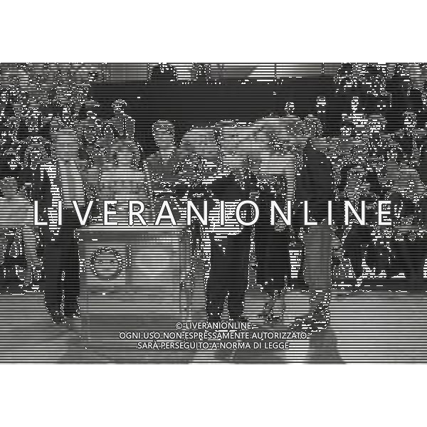RETROSPETTIVA LAURA ANTONELLI ATTRICE NELLA FOTO LAURA ANTONELLI NELLA TRASMISSIONE TELEVISIVA “TEST“ CONDOTTA DA EMILIO FEDE ANNO 1984 AG ALDO LIVERANI SAS 
