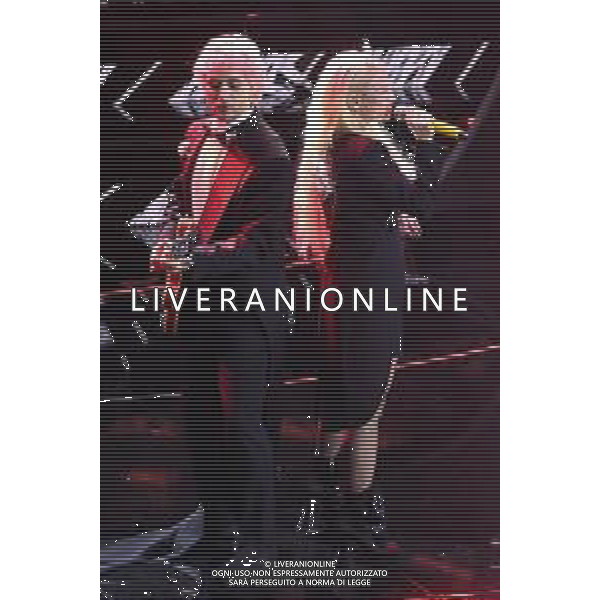 La Rappresentante di Lista, Dario Mangiaracina SX e Veronica Lucchesi DX 72mo Festival della Canzone Italiana Sanremo 2022 - Prima Serata Teatro Ariston - Sanremo (IM) 01-02-2022 foto Roberto Garavaglia/ag. Aldo Liverani sas /AGENZIA ALDO LIVERANI SAS