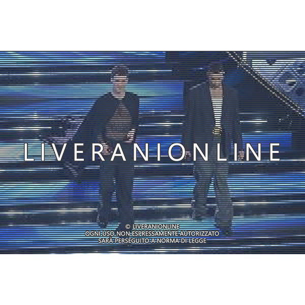 Blanco SX e Mahmood DX 72mo Festival della Canzone Italiana Sanremo 2022 - Prima Serata Teatro Ariston - Sanremo (IM) 01-02-2022 foto Roberto Garavaglia/ag. Aldo Liverani sas /AGENZIA ALDO LIVERANI SAS