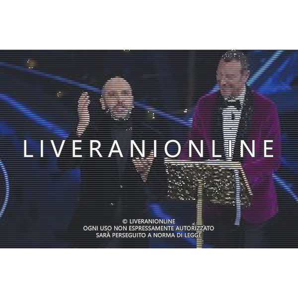Checco Zalone e Amadeus 72mo Festival della Canzone Italiana Sanremo 2022 - Seconda Serata Teatro Ariston - Sanremo (IM) 02-02-2022 foto Roberto Garavaglia/ag. Aldo Liverani sas /AGENZIA ALDO LIVERANI SAS