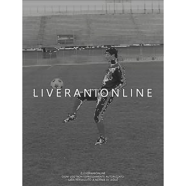 1978-1979 VICENZA ALLENAMENTO VICENZA CALCIO NELLA FOTO PAOLO ROSSI IN ALLENAMENTO ALLO STADIO MENTI COL VICENZA CALCIO AG ALDO LIVERANI SAS