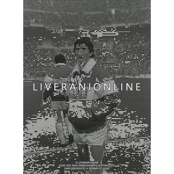 RETROSPETTIVA PAOLO ROSSI CALCIATORE NELLA FOTO PAOLO ROSSI CON LA MAGLIA DEL PERUGIA CALCIO NELL\'ANNO 1979-1980 AG ALDO LIVERANI SAS
