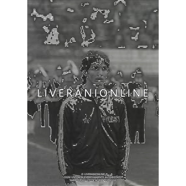 RETROSPETTIVA PAOLO ROSSI CALCIATORE NELLA FOTO PAOLO ROSSI CON LA MAGLIA DELLA NAZIONALE ITALIANA NELL\'ANNO 1979-1980 AG ALDO LIVERANI SAS  