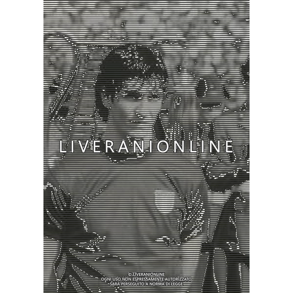 RETROSPETTIVA PAOLO ROSSI CALCIATORE NELLA FOTO PAOLO ROSSI CON LA MAGLIA DELLA NAZIONALE ITALIANA NELL\'ANNO 1979-1980 AG ALDO LIVERANI SAS  