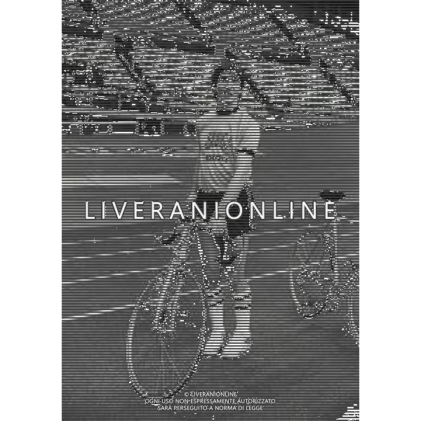 RETROSPETTIVA PAOLO ROSSI CALCIATORE NELLA FOTO PAOLO ROSSI NELLA MANIFESTAZIONE SPORTIVA “SPORT STARS“ A MILANO NELL\'ANNO 1979 AG ALDO LIVERANI SAS 
