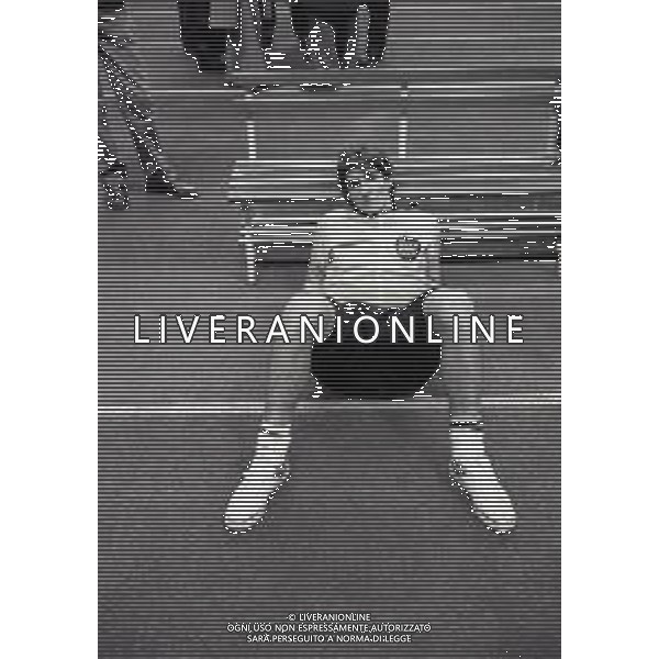 RETROSPETTIVA PAOLO ROSSI CALCIATORE NELLA FOTO PAOLO ROSSI NELLA MANIFESTAZIONE SPORTIVA “SPORT STARS“ A MILANO NELL\'ANNO 1979 AG ALDO LIVERANI SAS 