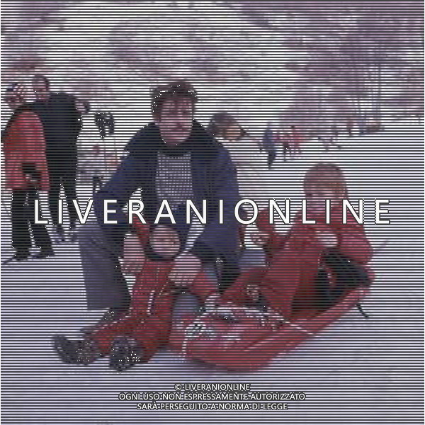 RETROSPETTIVA GIANCARLO GIANNINI ATTORE NELLA FOTO GIANCARLO GIANNINI CON LA MOGLIE LIVIA GIAMPALMO E FIGLIO SULLA NEVE AG ALDO LIVERANI SAS  