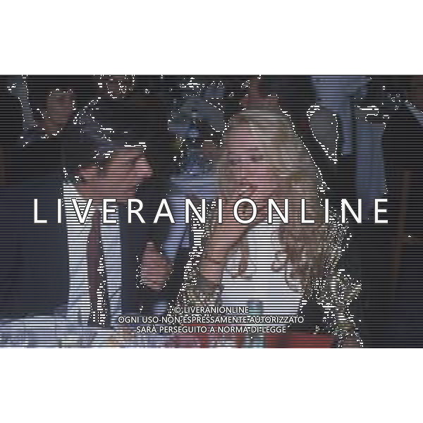RETROSPETTIVA GIANCARLO GIANNINI ATTORE NELLA FOTO GIANCARLO GIANNINI CON ELEONORA GIORGI NELL\'ANNO 1982 ALLA MANIFESTAZIONE “GROLLA D\'ORO“ A SAINT VINCENT AG ALDO LIVERANI SAS 