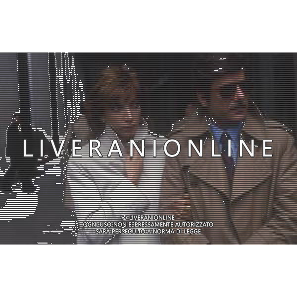 RETROSPETTIVA GIANCARLO GIANNINI ATTORE NELLA FOTO GIANCARLO GIANNINI CON MARIANGELA MELATO NELL\'ANNO 1982 A MILANO TERRAZZA MARTINI AG ALDO LIVERANI SAS