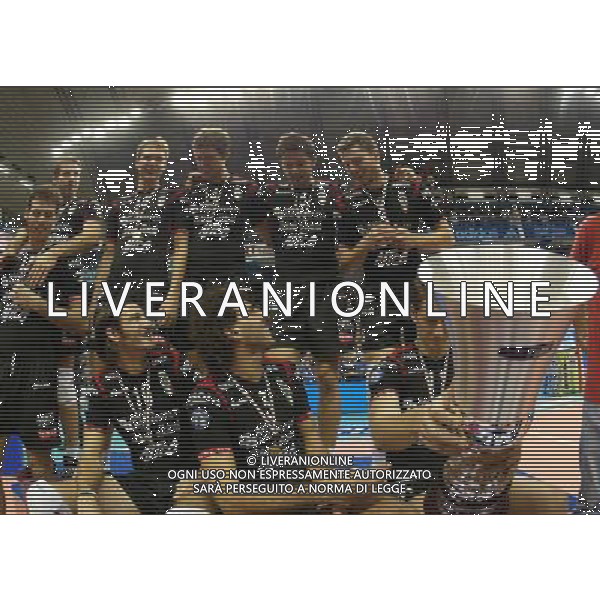 Milano 6 Ottobre 2005 Sisley Treviso - Tonno Callipo Vibo Valentia Supercoppa Italiana volley maschile nella foto: esultanza dopo la vittoria della sisley foto Andry / Ag. Aldo Liverani
