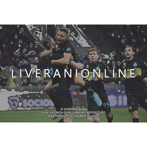 esultanza Inter dopo il gol dell\'1 a 0 Edin Dzeko con alexis sanchez Inter vs Roma Coppa Italia Frecciarossa - quarti di finale Milano 08-02-2022 Stadio Giuseppe Meazza - San Siro foto Roberto Garavaglia/ag. Aldo Liverani sas /AGENZIA ALDO LIVERANI SAS