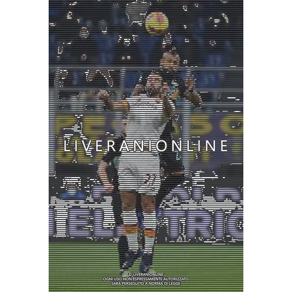 Sergio Oliveira (Roma) e Arturo Vidal (Inter) Inter vs Roma Coppa Italia Frecciarossa - quarti di finale Milano 08-02-2022 Stadio Giuseppe Meazza - San Siro foto Roberto Garavaglia/ag. Aldo Liverani sas /AGENZIA ALDO LIVERANI SAS