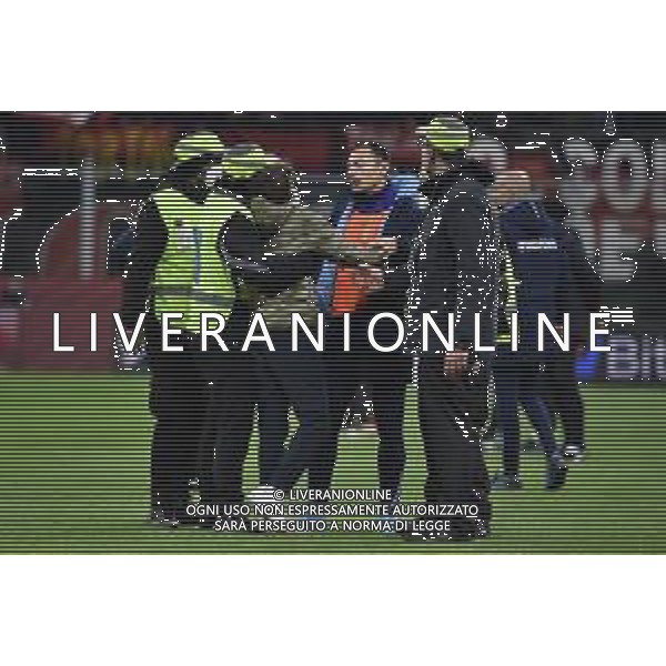 invasore di campo a fine gara Milan vs Lazio Coppa Italia Frecciarossa - quarti di finale Milano 09-02-2022 Stadio Giuseppe Meazza - San Siro foto Roberto Garavaglia/ag. Aldo Liverani sas /AGENZIA ALDO LIVERANI SAS