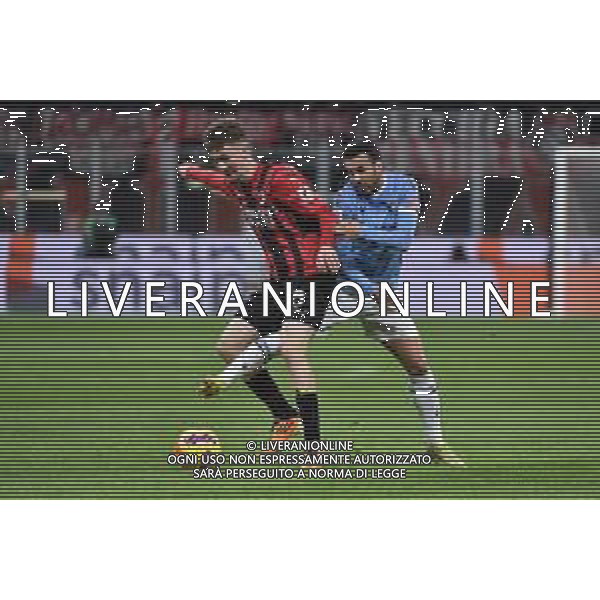 Alexis Saelemaekers (Milan) SX e Pedro (Lazio) DX Milan vs Lazio Coppa Italia Frecciarossa - quarti di finale Milano 09-02-2022 Stadio Giuseppe Meazza - San Siro foto Roberto Garavaglia/ag. Aldo Liverani sas