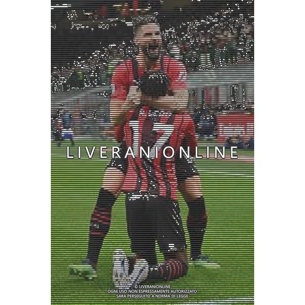 Olivier Giroud (Milan) e Rafael Leao (Milan) esultano dopo il gol dell\'1 a 0 Milan vs Lazio Coppa Italia Frecciarossa - quarti di finale Milano 09-02-2022 Stadio Giuseppe Meazza - San Siro foto Roberto Garavaglia/ag. Aldo Liverani sas