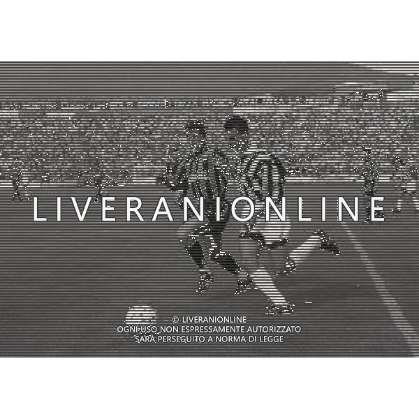11-09-1994 BERGAMO CAMPIONATO DI CALCIO SEIE B ATALANTA -ASCOLI 1-0 NELLA FOTO MICHELE MENOLASCINA-OSCAR MAGONI AG ALDO LIVERANI SAS