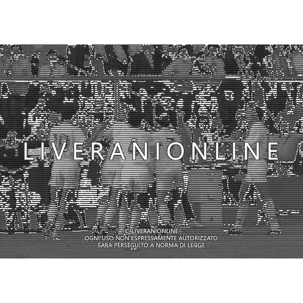 25-09-1994 BERGAMO CAMPIONATO DI CALCIO SERIE B ATALANTA-VENEZIA 0-3 NELLA FOTO ABBRACCI GIOCATORI VENEZIA DOPO IL GOAL AG ALDO LIVERANI SAS