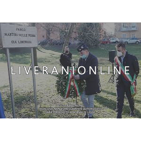 IMOLA 10 02 2022 PARCO MARTIRI DELLE FOIBE GIA\' LIMONAIA NELLA FOTO COLONELLO FRANCO CAMAGGI E SINDACO MARCO PANIERI ©SANNA/AGENZIA ALDO LIVERANI SAS