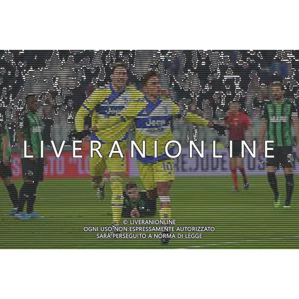 Torino 10.02.2022 Stadio Allianz Stadium ©Alessandro Falzone/Agenzia Aldo Liverani Juventus vs Sassuolo Coppa Italia Frecciarossa 2021/2022 Nella foto : ESULTANZA GOL DI paulo dybala con dusan vlahovic ©FALZONE/AGENZIA ALDO LIVERANI SAS