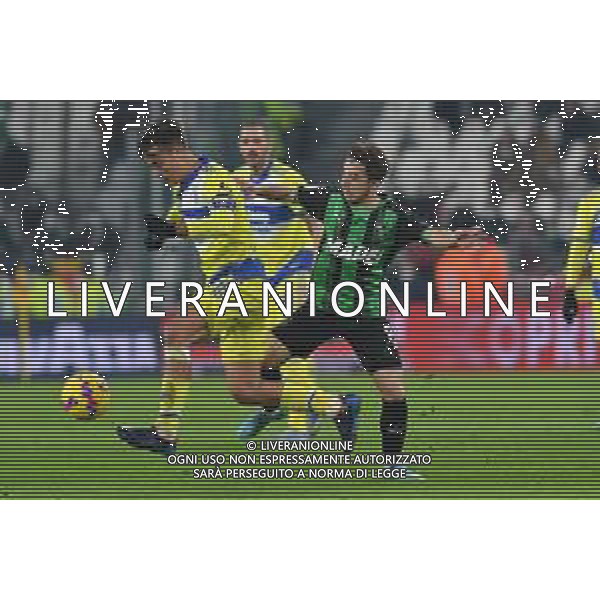Torino 10.02.2022 Stadio Allianz Stadium ©Alessandro Falzone/Agenzia Aldo Liverani Juventus vs Sassuolo Coppa Italia Frecciarossa 2021/2022 Nella foto : PAULO DYBALA- MAXIME LOPEZ ©FALZONE/AGENZIA ALDO LIVERANI SAS