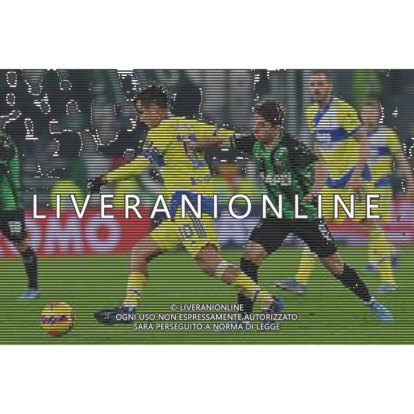 Torino 10.02.2022 Stadio Allianz Stadium ©Alessandro Falzone/Agenzia Aldo Liverani Juventus vs Sassuolo Coppa Italia Frecciarossa 2021/2022 Nella foto : PAULO DYBALA- MAXIME LOPEZ ©FALZONE/AGENZIA ALDO LIVERANI SAS