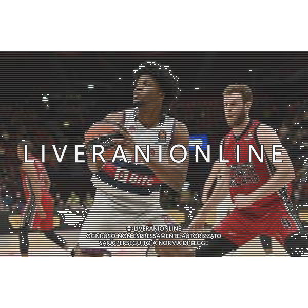 © TVRG Steven Enoch (Saski Baskonia) e sulla DX Nicolo\' Melli (Olimpia Milano) AX Armani Exchange Milano vs Bitci Baskonia Vitoria-Gasteiz Turkish Airlines EuroLeague - 26a giornata regular season Assago (MI) 10-02-2022 Mediolanum Forum foto Roberto Garavaglia/ag. Aldo Liverani sas/AGENZIA ALDO LIVERANI SAS