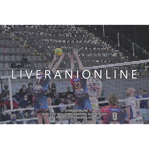 Lorena Bonapace/LMedia - Itas Trentino vs Sir Sicoma Monini Perugia - CEV Champions League volleyball match 2021/2022 February 10 2022 - BLM Group Arena Trento, Italy Itas Trentino vs Sir Sicoma Monini Perugia Photo showing: Matthew Anderson Stefano Mengozzi block (Sir Sicoma Monini Perugia) @Lorena Bonapace/LiveMedia /AGENZIA ALDO LIVERANI SAS ￼￼￼￼￼￼￼