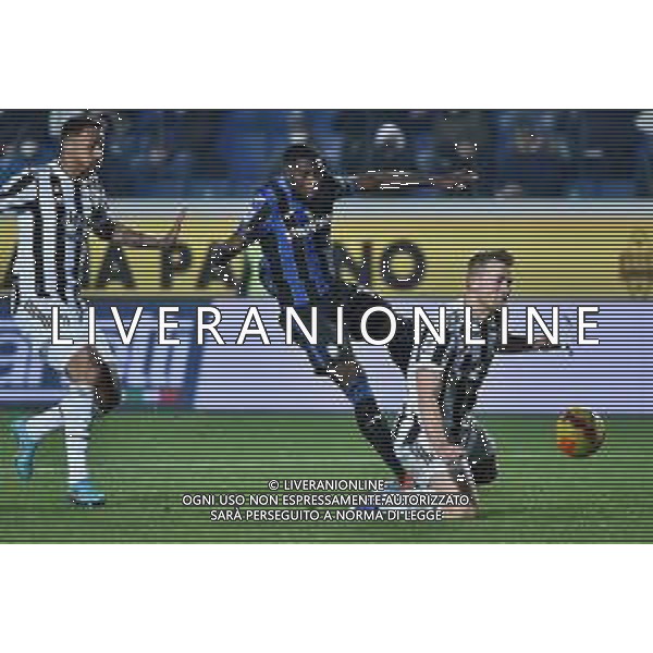 Jeremie Boga (Atalanta) occasione da gol ribattuta da Matthijs De Ligt (Juventus) Atalanta vs Juventus Campionato Serie A TIM - 25a giornata Bergamo 13-02-2022 Gewiss Stadium - Stadio Atleti Azzurri d\'Italia foto Roberto Garavaglia/ag. Aldo Liverani sas