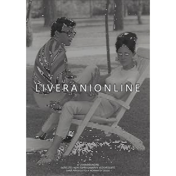 RETROSPETTIVA PEPPINO DI CAPRI CANTANTE NELLA FOTO PEPPINO DI CAPRI CON LA FIDANZATA ROBERTA STOPPA A FORTE DEI MARMI NELL\'ANNO 1963 AG ALDO LIVERANI SAS