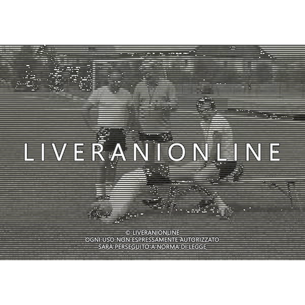 1983 ALLENAMENTO ROMA CALCIO RITIRO ESTIVO NELLA FOTO DOTTOR ERNESTO ALICICCO -NILS LIEDHOM E IL PREPARATORE ATLETICO GAETANO COLUCCI AG ALDO LIVERANI SAS 