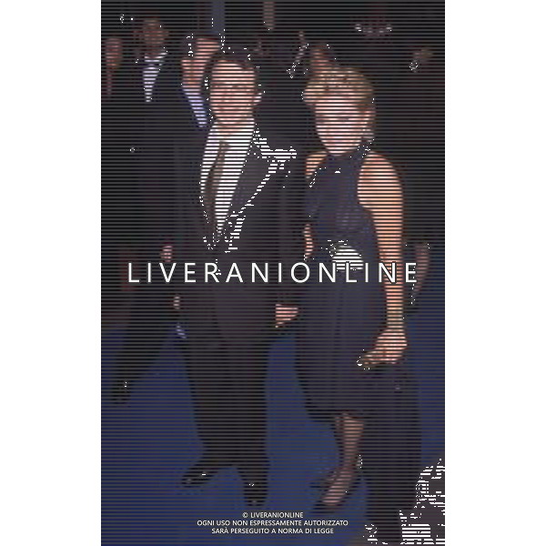 DONATELLA RAFFAI GIORNALISTA E CONDUTTRICE TELEVISIVA NELLA FOTO CON LUIGI DI MAJO AL GRAN PREMIO INTERNAZIONALE DELLA TV NEL 1989-1990 ©AGENZIA ALDO LIVERANI SAS