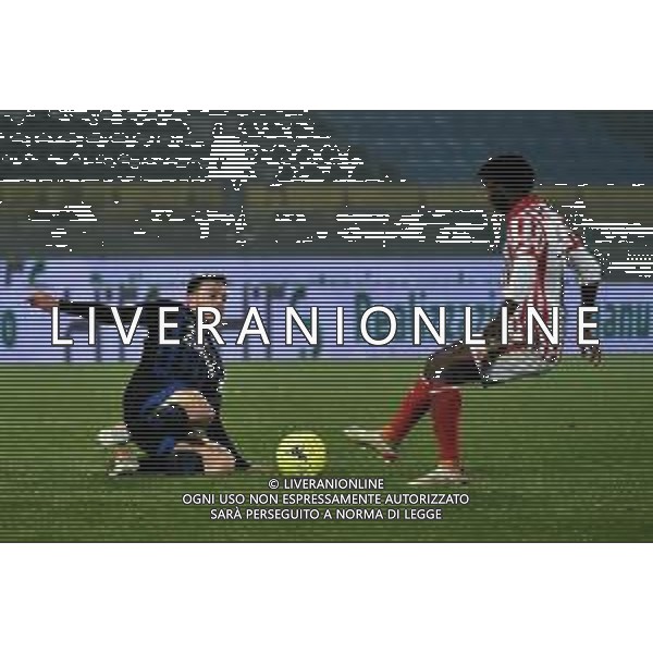 Gabriele Masotti/LMedia - AC Pisa vs LR Vicenza - Italian soccer Serie B match 2021/2022 February 15 2022 - Arena Garibaldi Pisa, Italy AC Pisa vs LR Vicenza Photo showing: Tackle by Samuele Birindelli (Pisa) and Janio Bikel Figueiredo Da Silva (Vicenza) @Gabriele Masotti/LiveMedia /AGENZIA ALDO LIVERANI SAS
