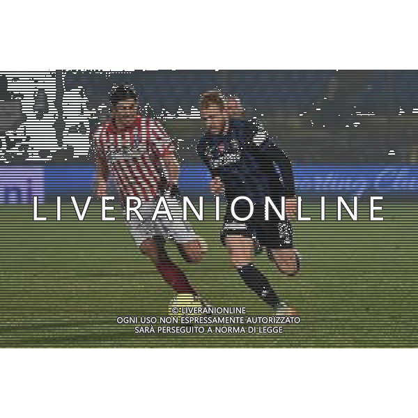 Gabriele Masotti/LMedia - AC Pisa vs LR Vicenza - Italian soccer Serie B match 2021/2022 February 15 2022 - Arena Garibaldi Pisa, Italy AC Pisa vs LR Vicenza Photo showing: Giuseppe Sibilli (Pisa) thwarted by Filippo Ranocchia (Vicenza) @Gabriele Masotti/LiveMedia /AGENZIA ALDO LIVERANI SAS