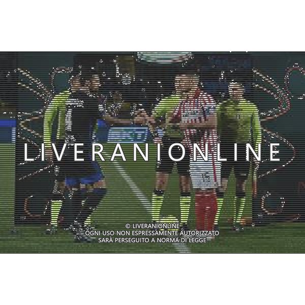 Gabriele Masotti/LMedia - AC Pisa vs LR Vicenza - Italian soccer Serie B match 2021/2022 February 15 2022 - Arena Garibaldi Pisa, Italy AC Pisa vs LR Vicenza Photo showing: Antonio Caracciolo (Pisa) and Matteo Bruscagin (Vicenza) before the beginning of the match @Gabriele Masotti/LiveMedia /AGENZIA ALDO LIVERANI SAS