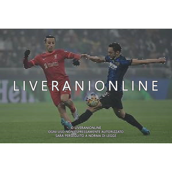 Thiago Alcantara (Liverpool) e Hakan Calhanoglu (Inter) Inter vs Liverpool UEFA Champions League ottavi di finale - gara di andata Milano 16-02-2022 Stadio Giuseppe Meazza - San Siro foto Roberto Garavaglia/ag. Aldo Liverani sas /AGENZIA ALDO LIVERANI SAS