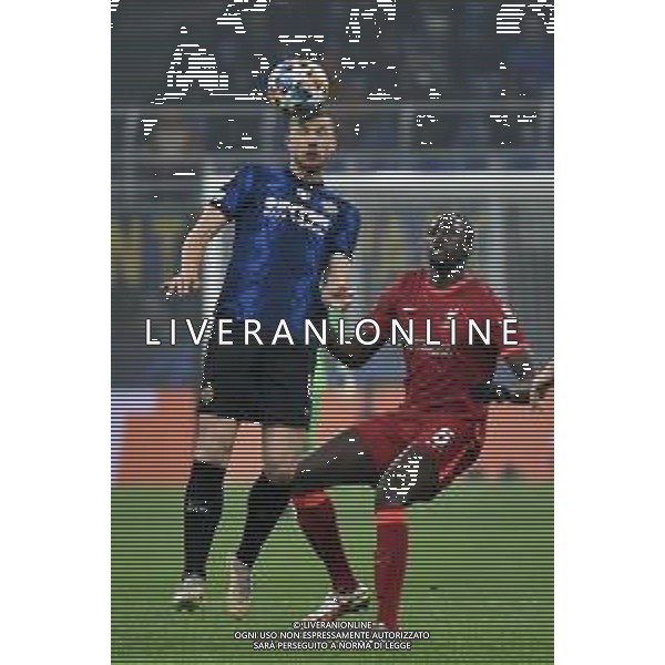 Edin Dzeko (Inter) e Ibrahima Konate\' (Liverpool) Inter vs Liverpool UEFA Champions League ottavi di finale - gara di andata Milano 16-02-2022 Stadio Giuseppe Meazza - San Siro foto Roberto Garavaglia/ag. Aldo Liverani sas /AGENZIA ALDO LIVERANI SAS