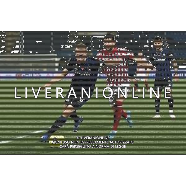 Gabriele Masotti/LMedia - AC Pisa vs LR Vicenza - Italian soccer Serie B match 2021/2022 February 15 2022 - Arena Garibaldi Pisa, Italy AC Pisa vs LR Vicenza Photo showing: Hjortur Hermannsson (Pisa) in action hampered by Luca Crecco (Vicenza) @Gabriele Masotti/LiveMedia /AGENZIA ALDO LIVERANI SAS