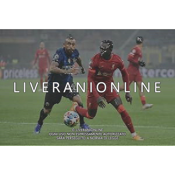 Arturo Vidal (Inter) SX e Sadio Mane\' (Liverpool) DX Inter vs Liverpool UEFA Champions League ottavi di finale - gara di andata Milano 16-02-2022 Stadio Giuseppe Meazza - San Siro foto Roberto Garavaglia/ag. Aldo Liverani sas /AGENZIA ALDO LIVERANI SAS
