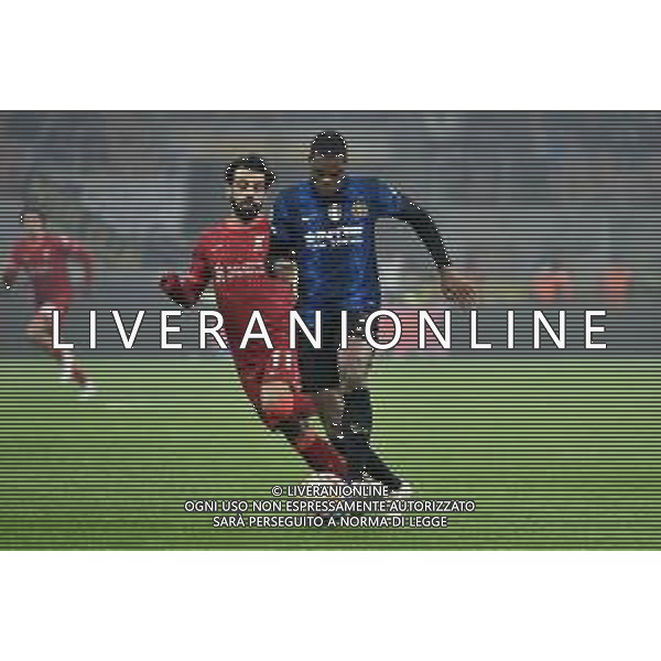 Mohamed Salah (Liverpool) SX e Denzel Dumfries (Inter) DX Inter vs Liverpool UEFA Champions League ottavi di finale - gara di andata Milano 16-02-2022 Stadio Giuseppe Meazza - San Siro foto Roberto Garavaglia/ag. Aldo Liverani sas /AGENZIA ALDO LIVERANI SAS